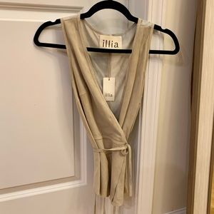 BNWT Illia Suede Knit Wrap Top Size 2